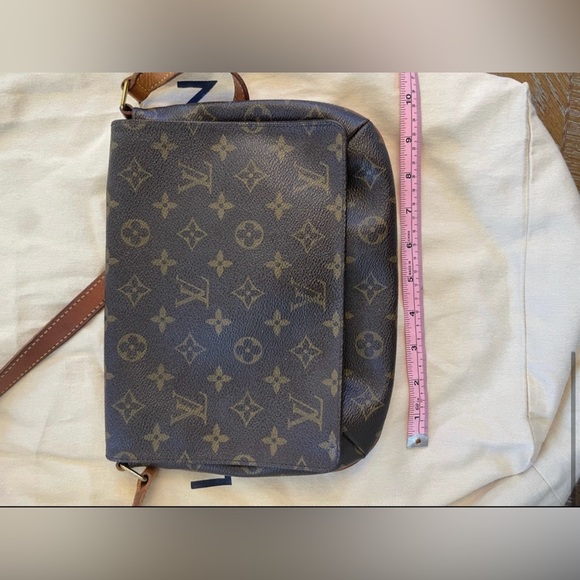 Vintage Y2K Louis Vuitton Authentic Musette Tango - Picture 5 of 7